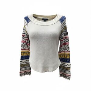 Free People knit sweater
NWT Size XS